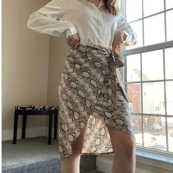 Mikey & Joey Snake skin print below knee wrap style elastic waist tie SZ SM - Picture 3 of 10